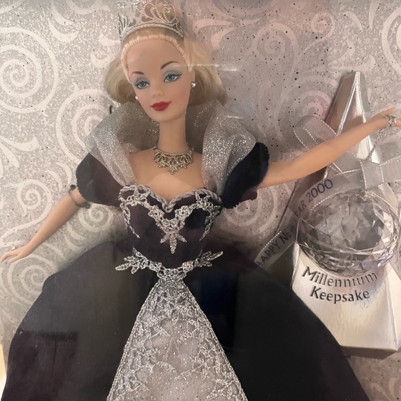 RARE 2000 millennium princess holiday Barbie Never been opened Original box - Picture 2 of 3